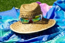straw-hat-779239_640
